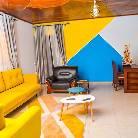 Appartement Meuble 2 Chambres Avec Salle De Bain - 1 Salon - 1E Cuisine - La Concorde - Quartier Nkomkana Yaoundé Buitenkant foto
